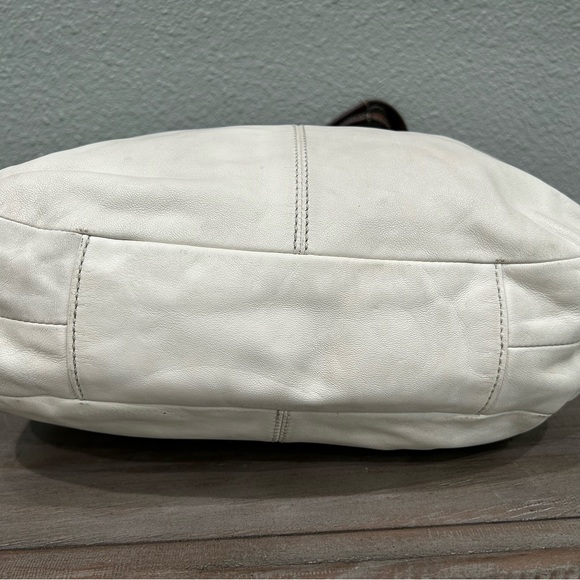 Authentic Coach White Leather Satchel/ Shoulder Handbag - Picture 7 of 15